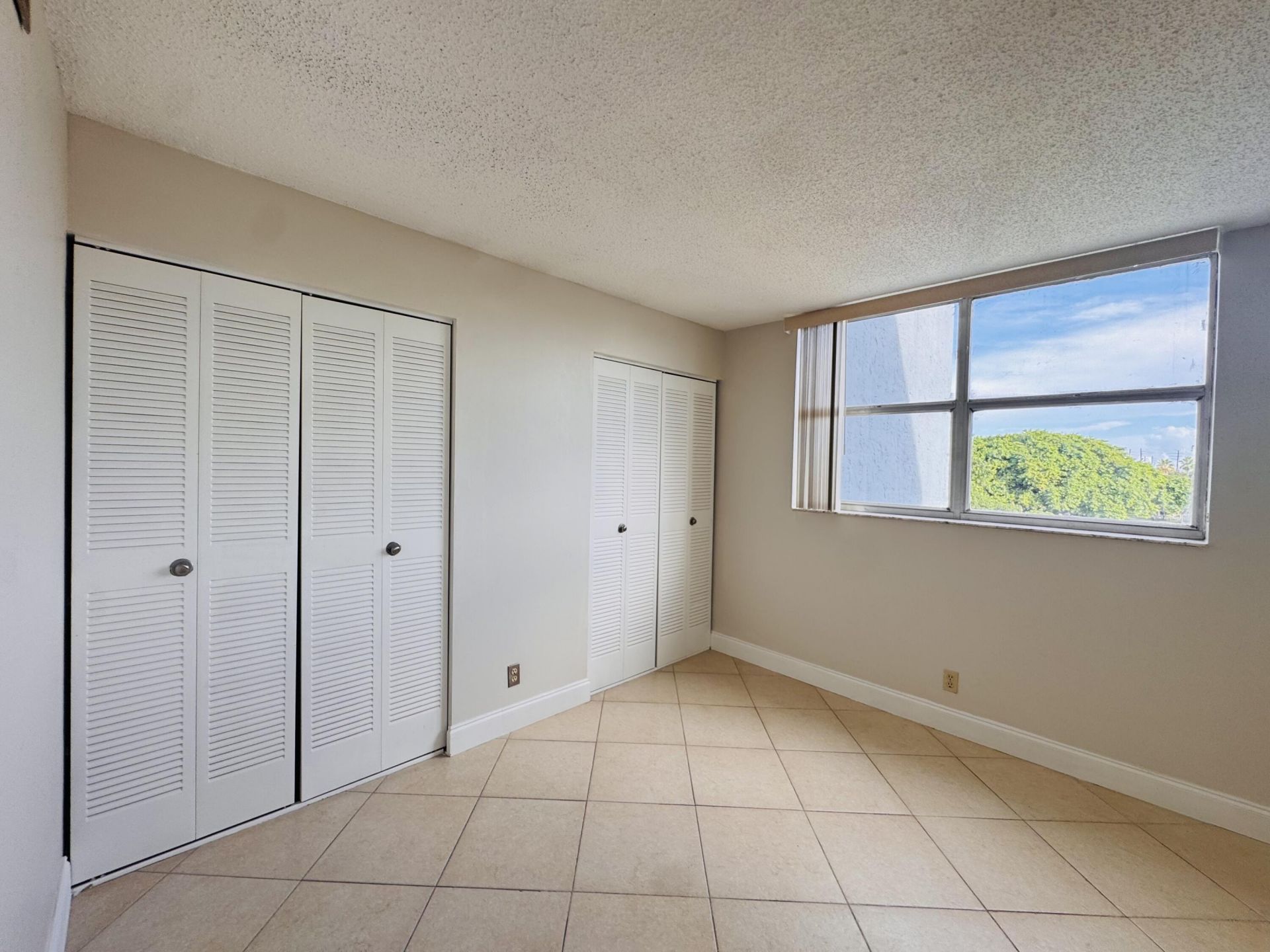 500 Executive Center Drive, Unit 4A, West Palm Beach, FL 33401 Photo