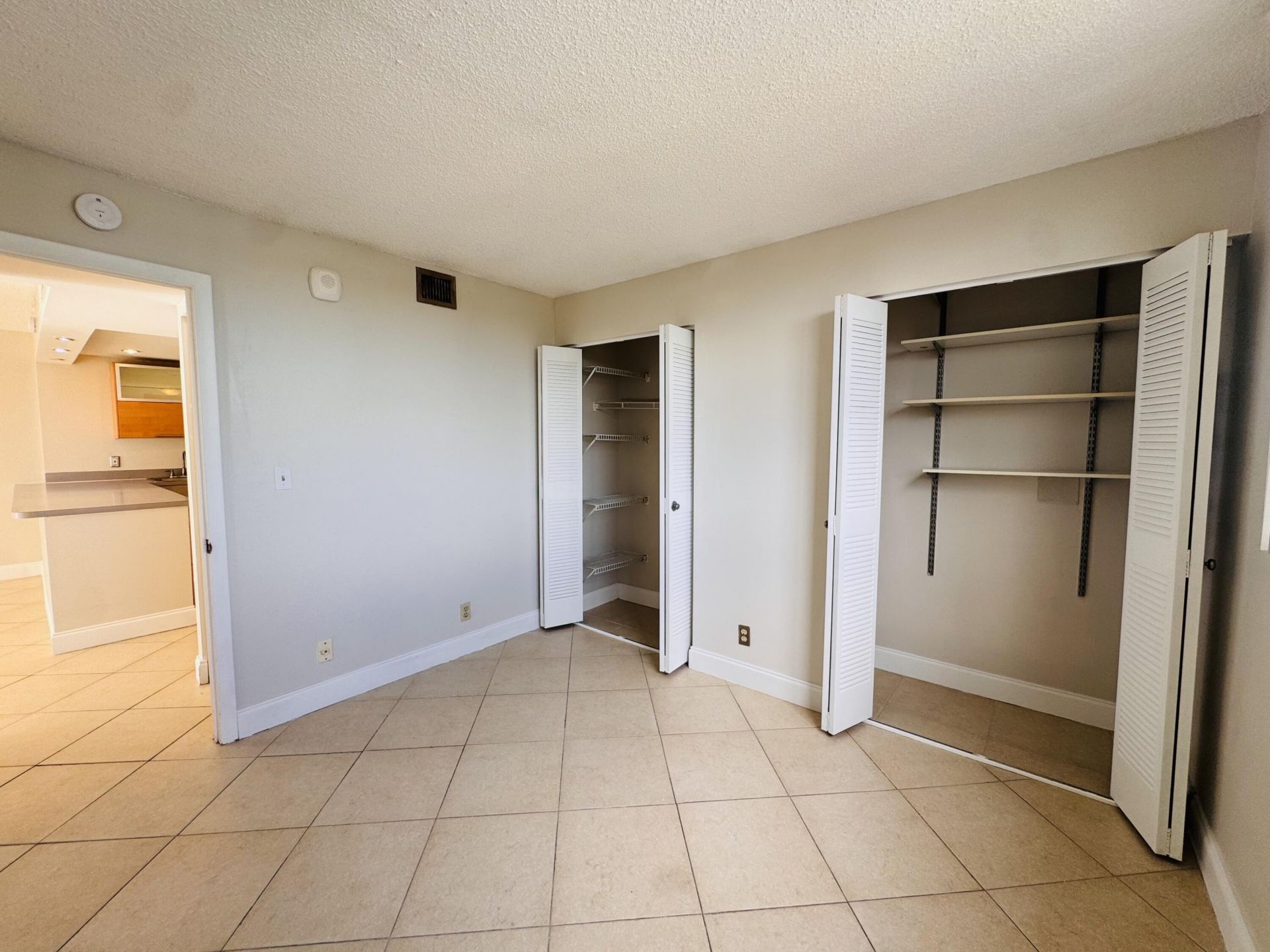 500 Executive Center Drive, Unit 4A, West Palm Beach, FL 33401 Photo