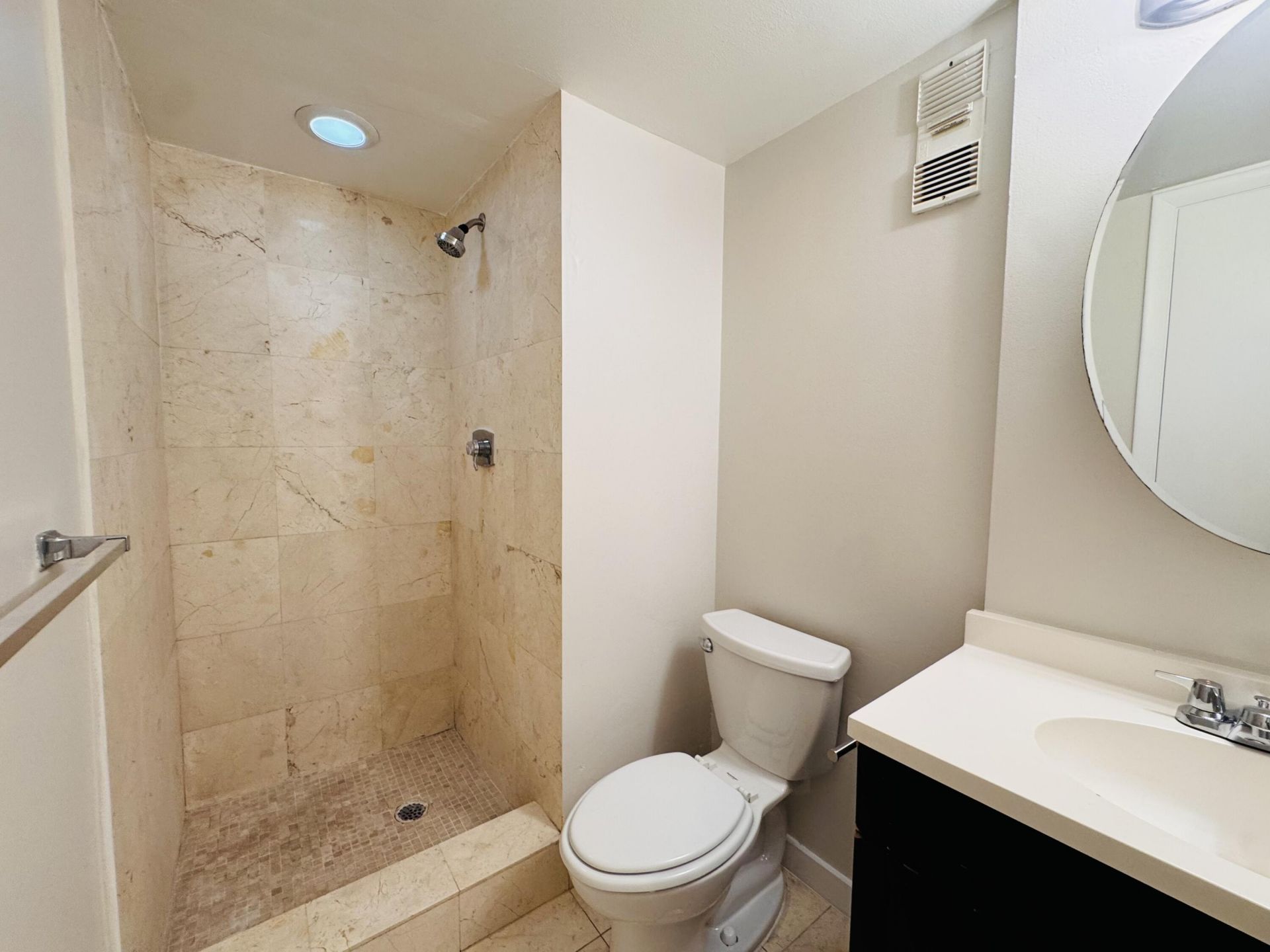 500 Executive Center Drive, Unit 4A, West Palm Beach, FL 33401 Photo