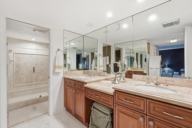 2400 Presidential Way, Unit 301, West Palm Beach, FL 33401 Photo