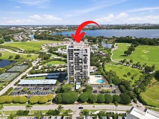 2400 Presidential Way, Unit 301, West Palm Beach, FL 33401 Photo