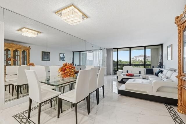 2400 Presidential Way, Unit 301, West Palm Beach, FL 33401 Photo