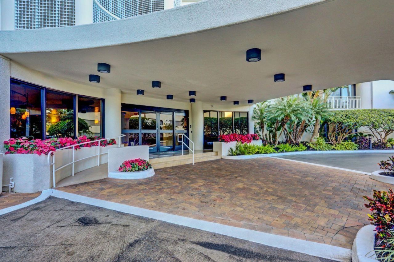3000 N Ocean Drive, Unit 32-D, Singer Island, FL 33404 Photo
