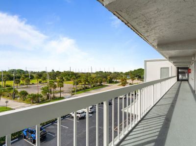 155 Yacht Club Drive, Unit 407 & 408, North Palm Beach, FL 33408 Photo