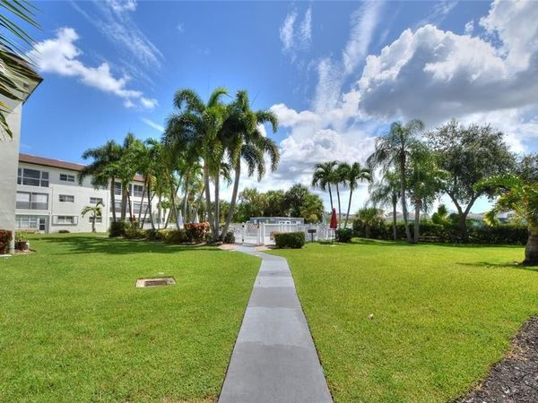 4200 CRYSTAL LAKE Drive, Unit 212, Deerfield Beach, FL 33064
