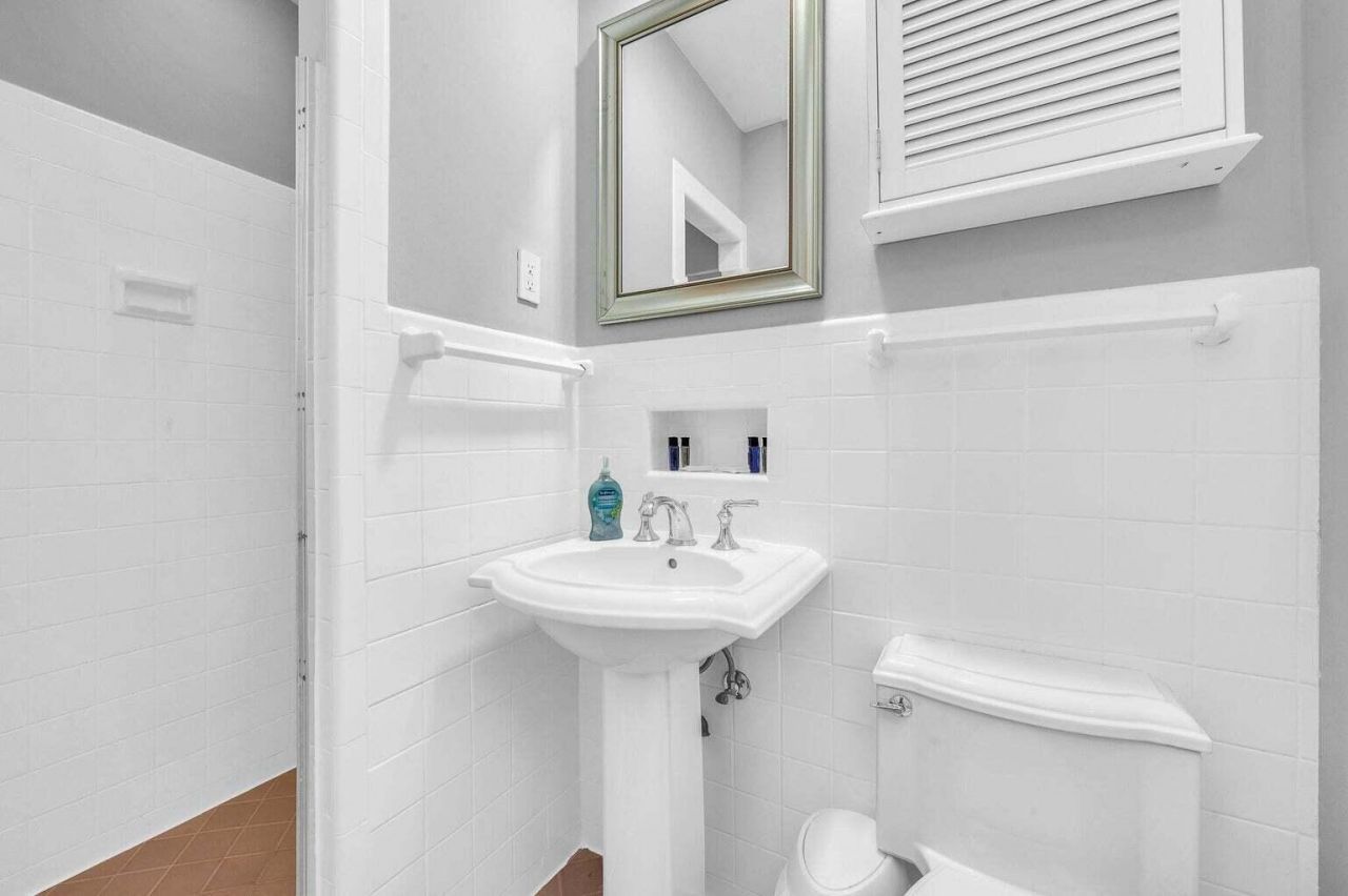 127 Miramar Way, West Palm Beach, FL 33405 Photo