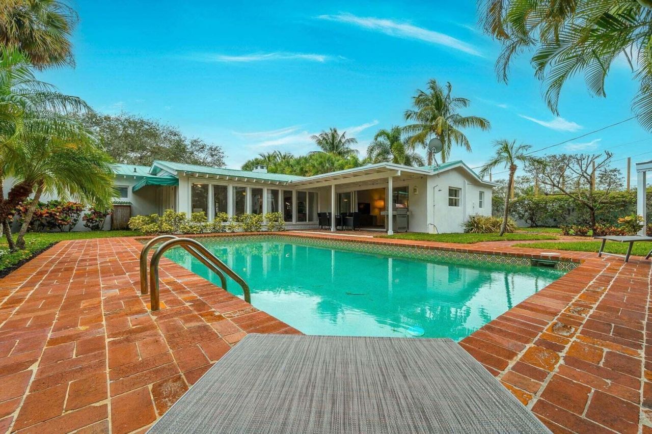 127 Miramar Way, West Palm Beach, FL 33405 Photo