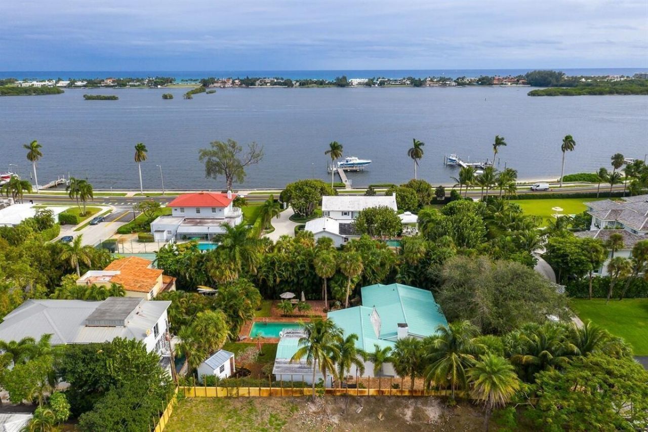 127 Miramar Way, West Palm Beach, FL 33405 Photo