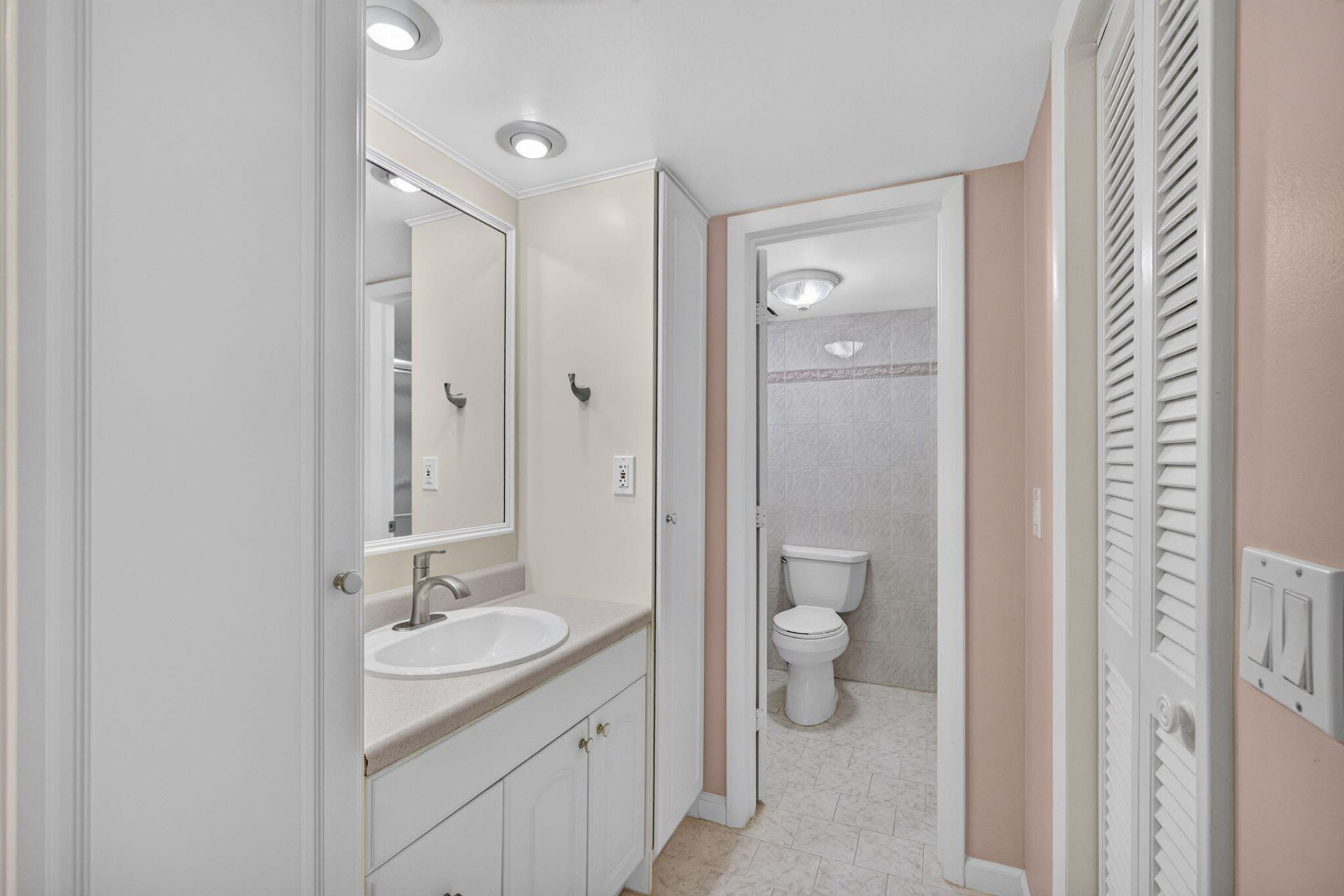 630 Ocean Drive, Unit 209, Juno Beach, FL 33408 Photo