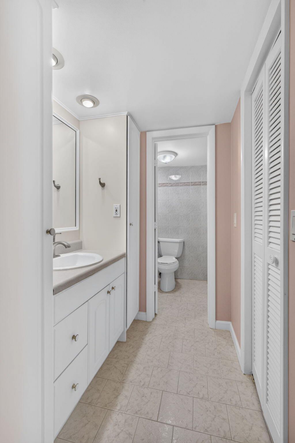 630 Ocean Drive, Unit 209, Juno Beach, FL 33408 Photo