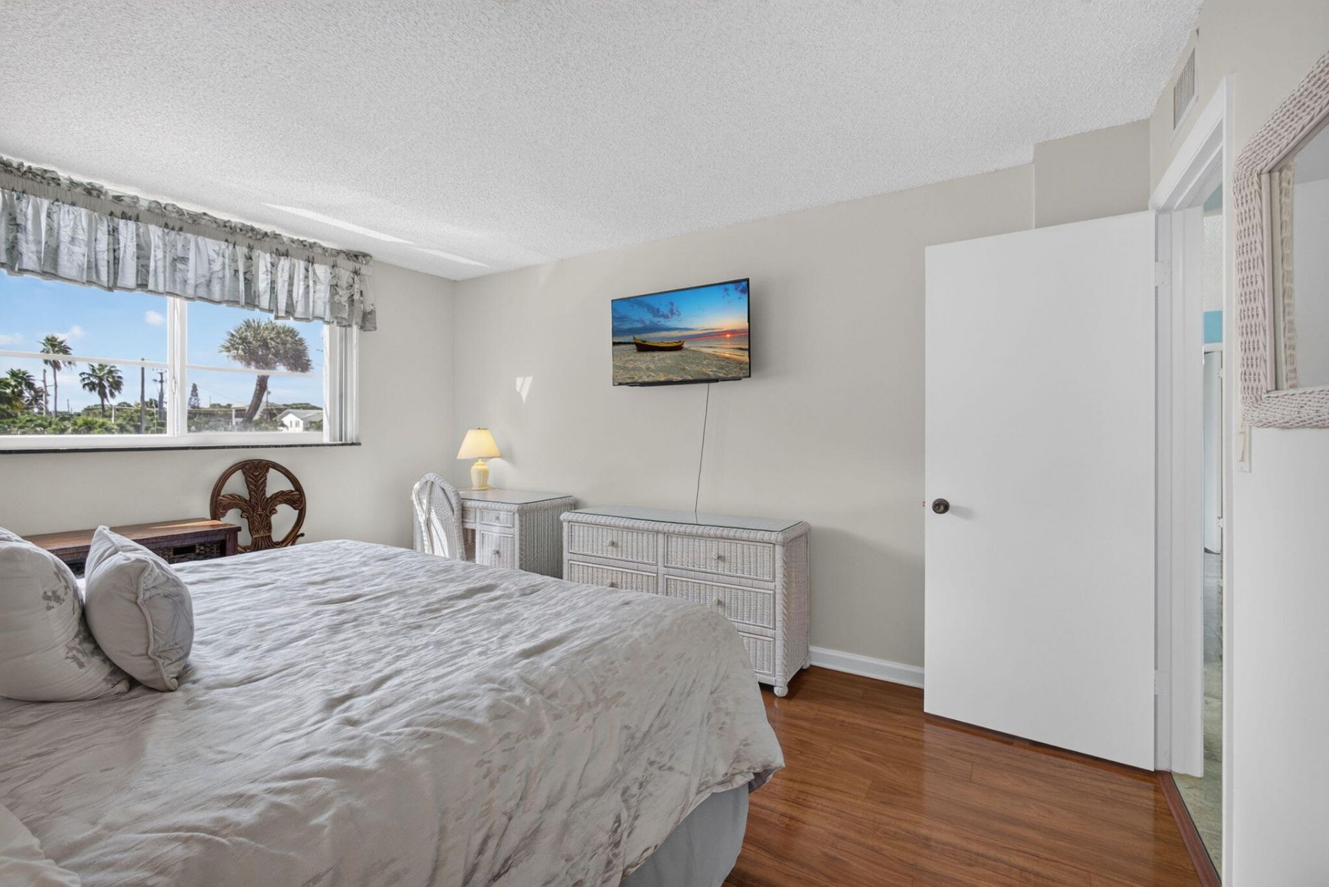 630 Ocean Drive, Unit 209, Juno Beach, FL 33408 Photo