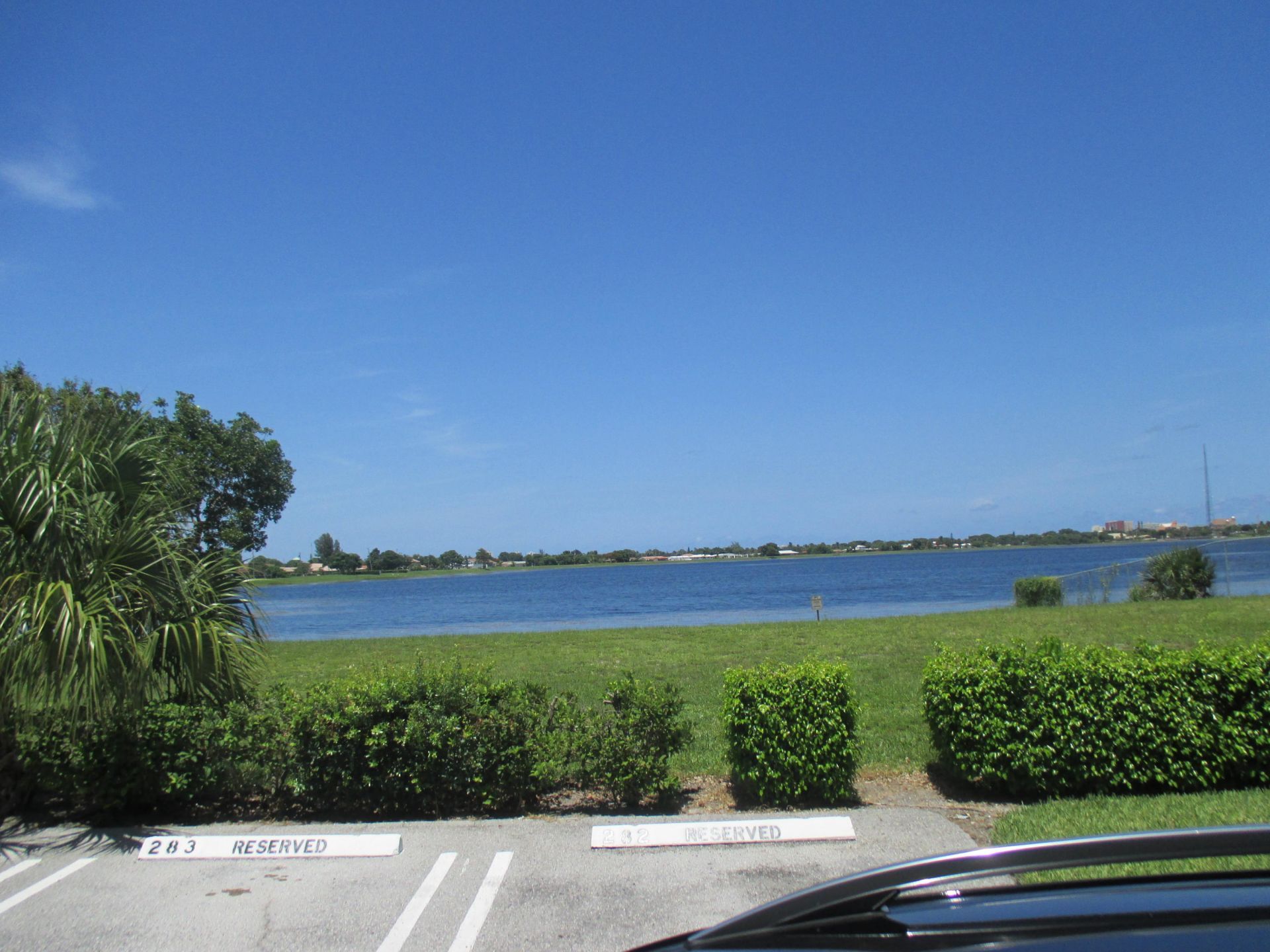 470 Executive Center Drive, Unit 2K, West Palm Beach, FL 33401 Photo