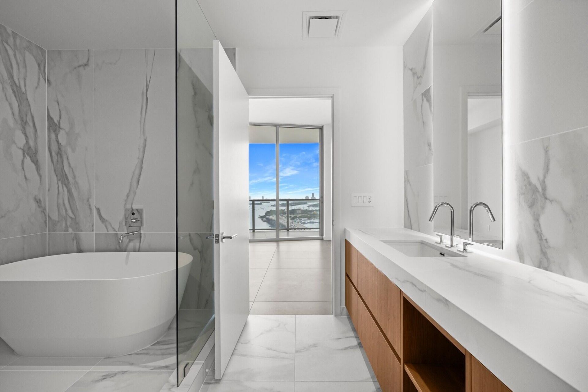 1400 Biscayne Boulevard, Unit 3204, Miami, FL 33132 Photo