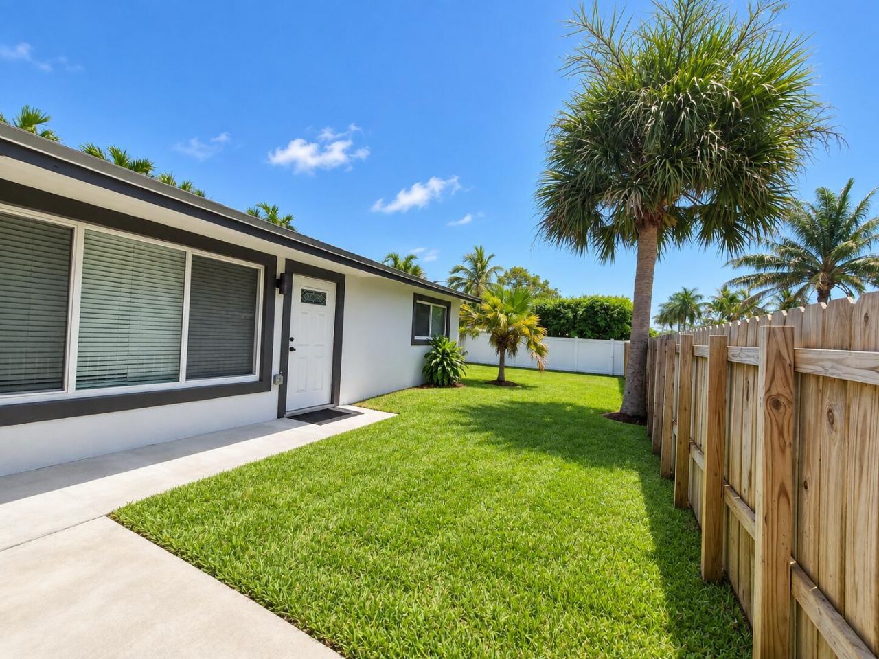 1402 NE 2nd Avenue, Fort Lauderdale, FL 33305 Photo