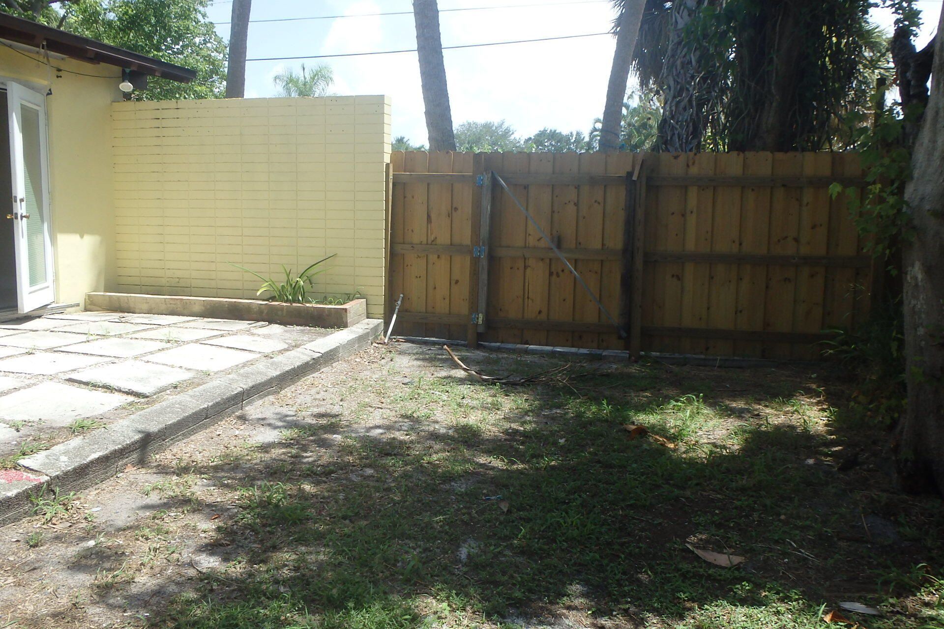 1651 SE 8th Street, Stuart, FL 34996 Photo