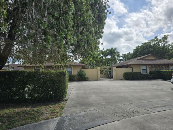 1155 White Pine Pine, Unit 1155, Wellington, FL 33414