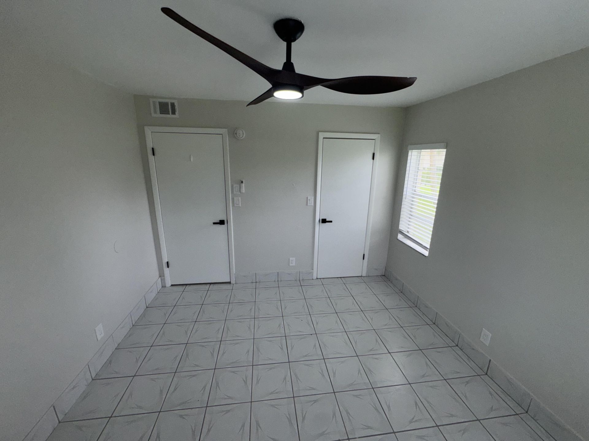 1758 Abbey Road, Unit 102, West Palm Beach, FL 33415 Photo