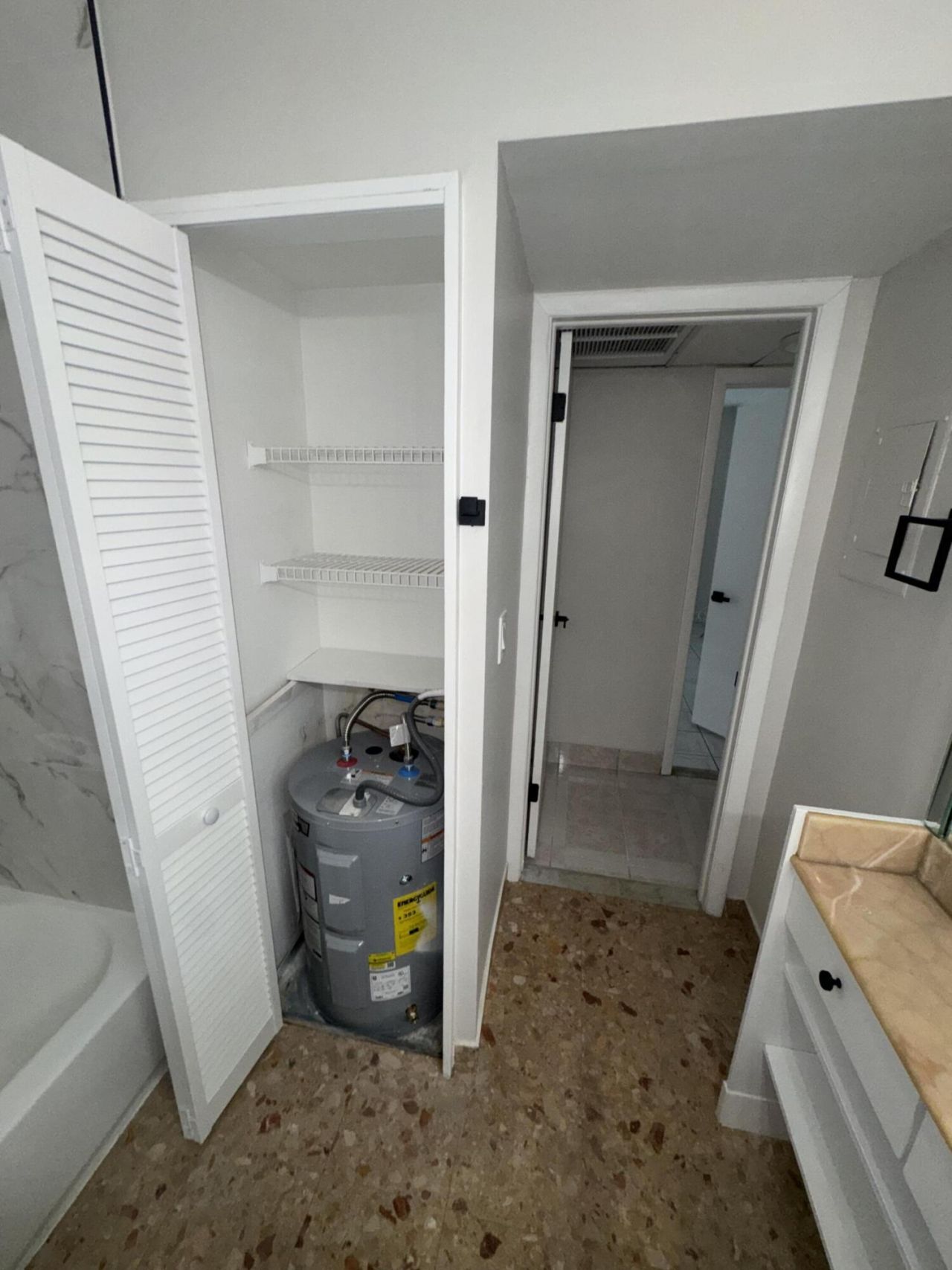 1758 Abbey Road, Unit 102, West Palm Beach, FL 33415 Photo