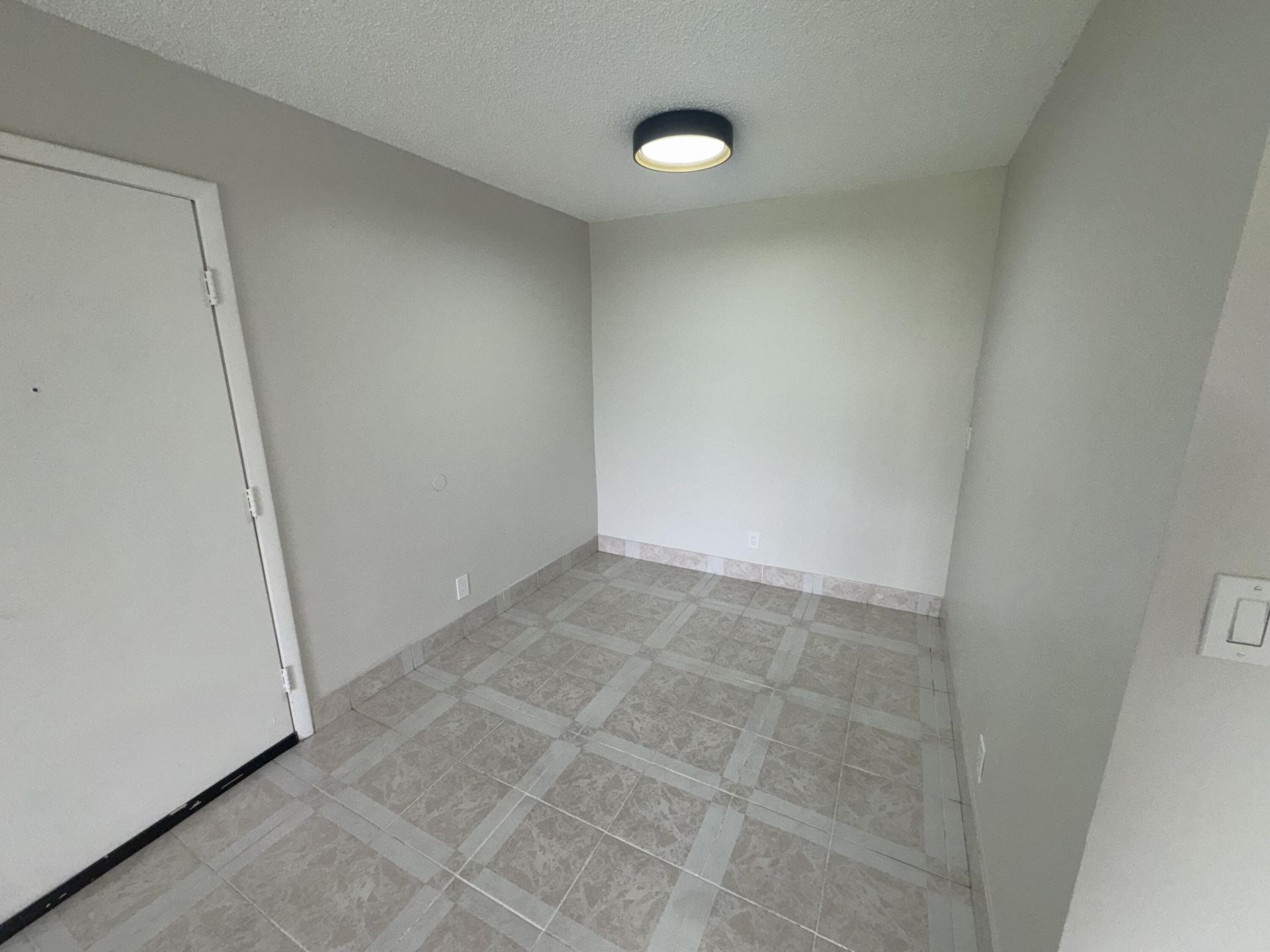 1758 Abbey Road, Unit 102, West Palm Beach, FL 33415 Photo
