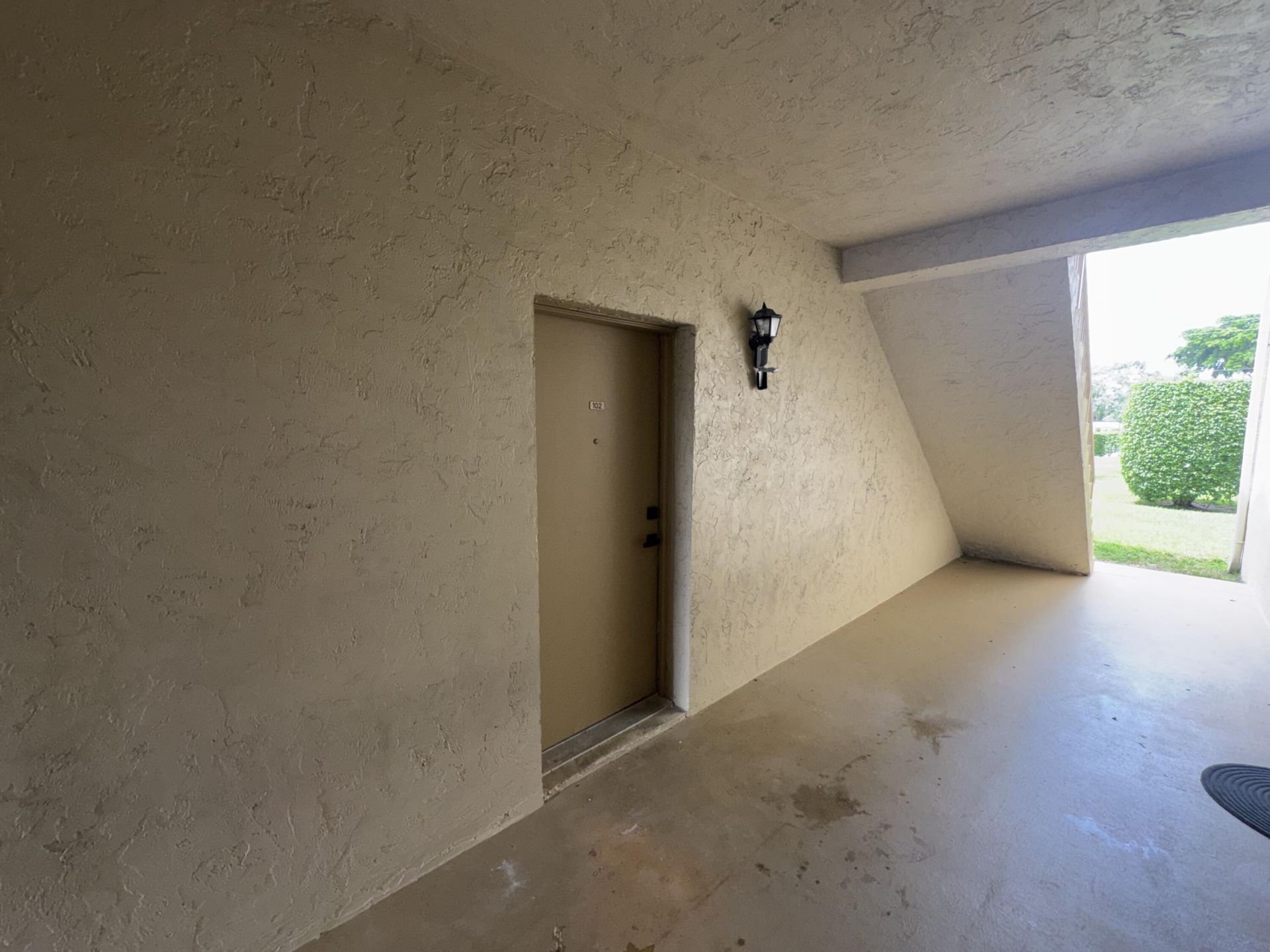 1758 Abbey Road, Unit 102, West Palm Beach, FL 33415 Photo