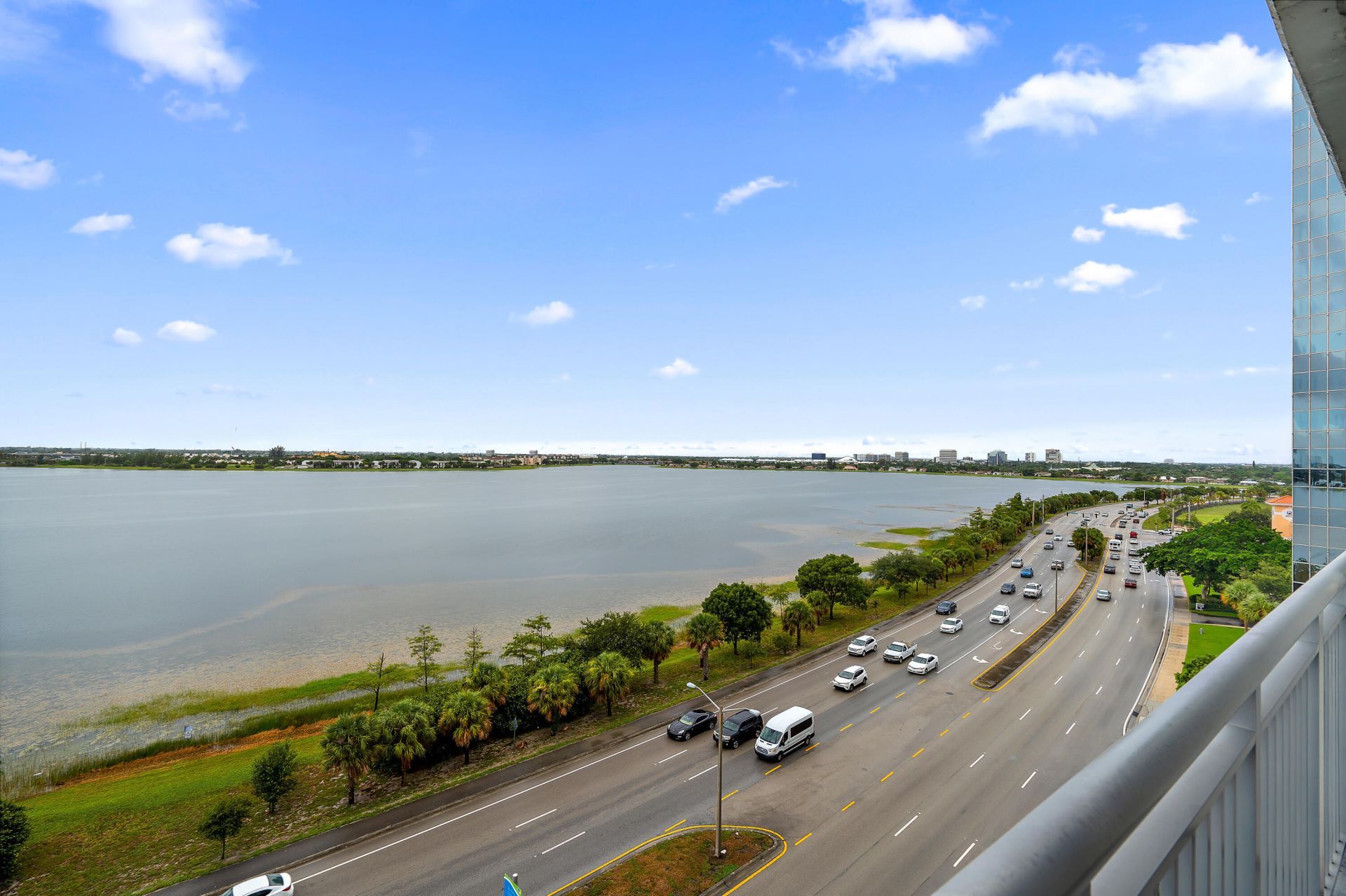 300 S Australian Avenue, Unit 811, West Palm Beach, FL 33401 Photo