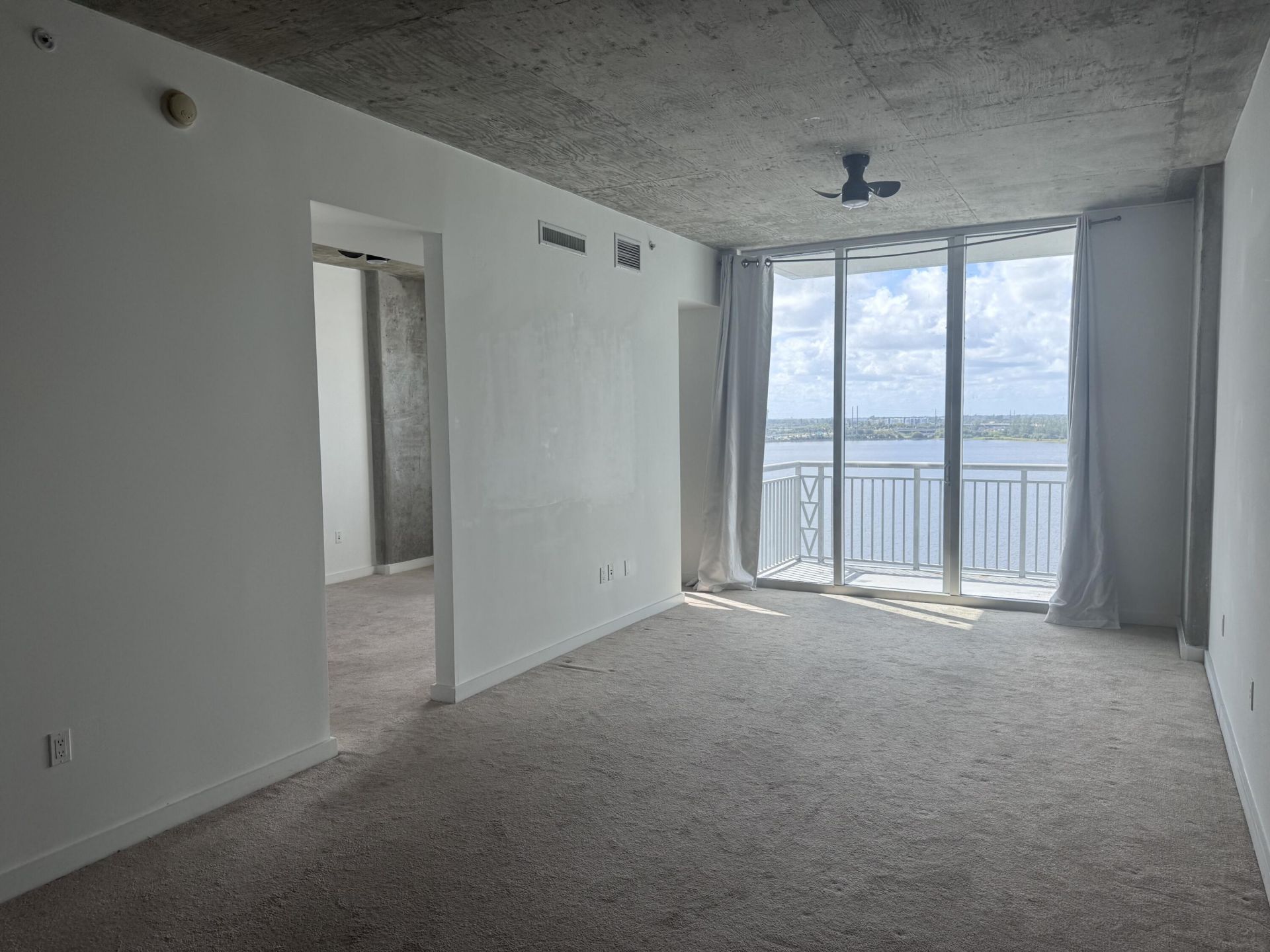 300 S Australian Avenue, Unit 811, West Palm Beach, FL 33401 Photo