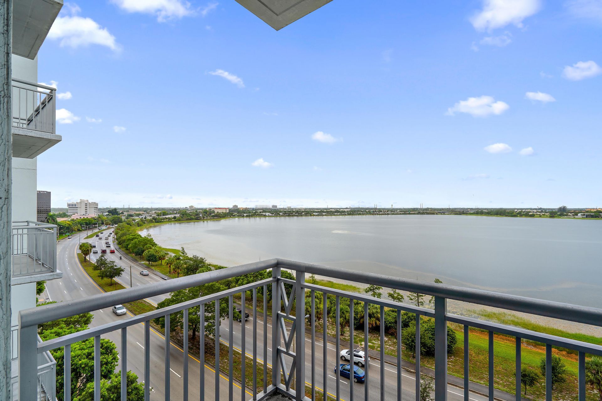 300 S Australian Avenue, Unit 811, West Palm Beach, FL 33401 Photo