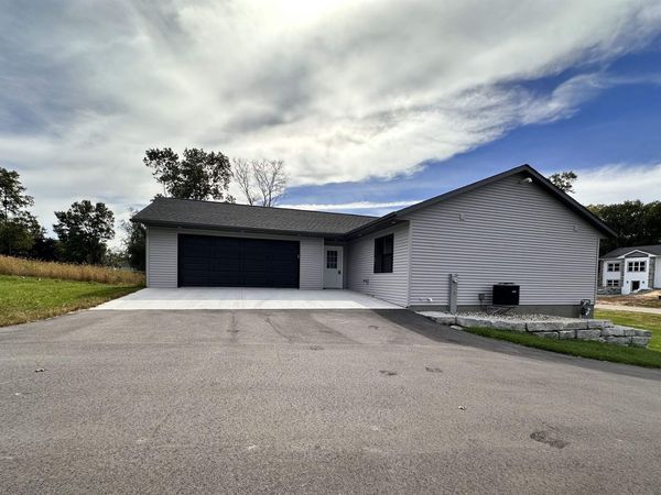 328 Brooke Circle, Montello, WI 53949