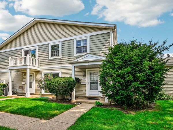 1205 Quincy Court , Wheeling, IL 60090