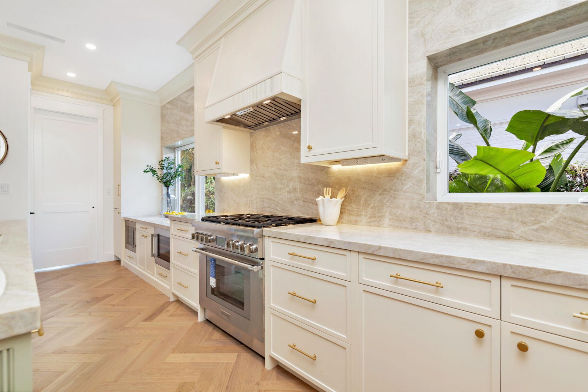 110 Greenwood Drive, West Palm Beach, FL 33405 Photo