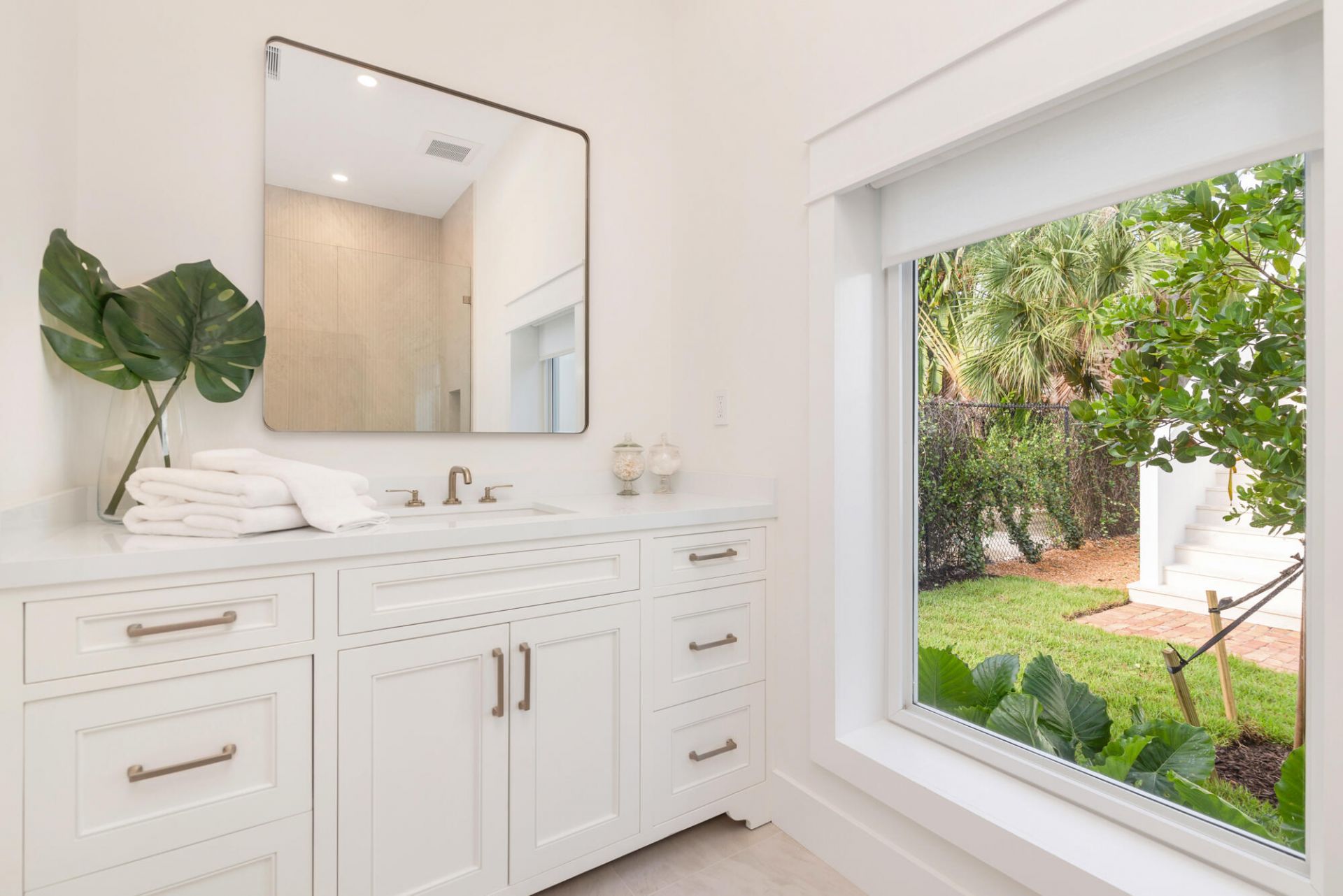 110 Greenwood Drive, West Palm Beach, FL 33405 Photo