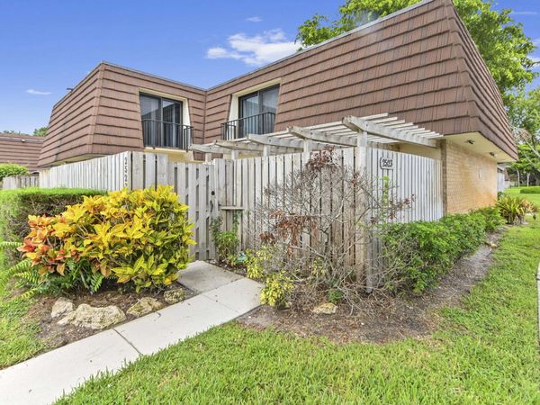 2523 25th Lane, Palm Beach Gardens, FL 33418