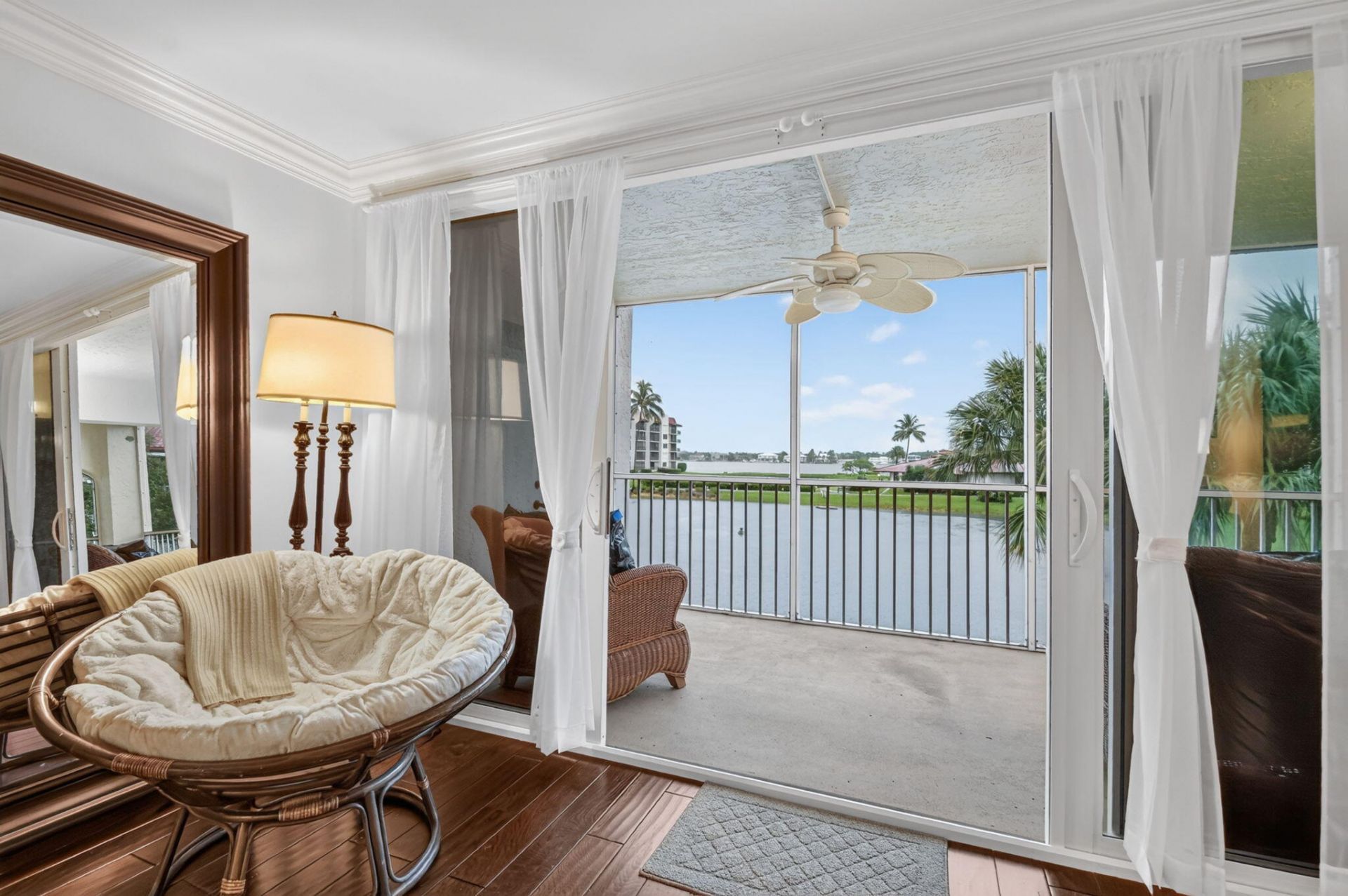 102 Half Moon Circle, Unit F2, Hypoluxo, FL 33462 Photo