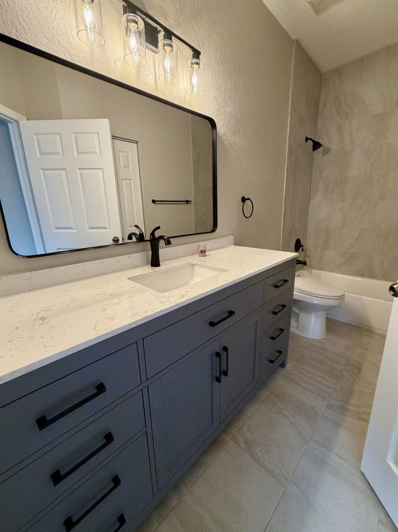 8884 N Isles Circle, Tamarac, FL 33321 Photo