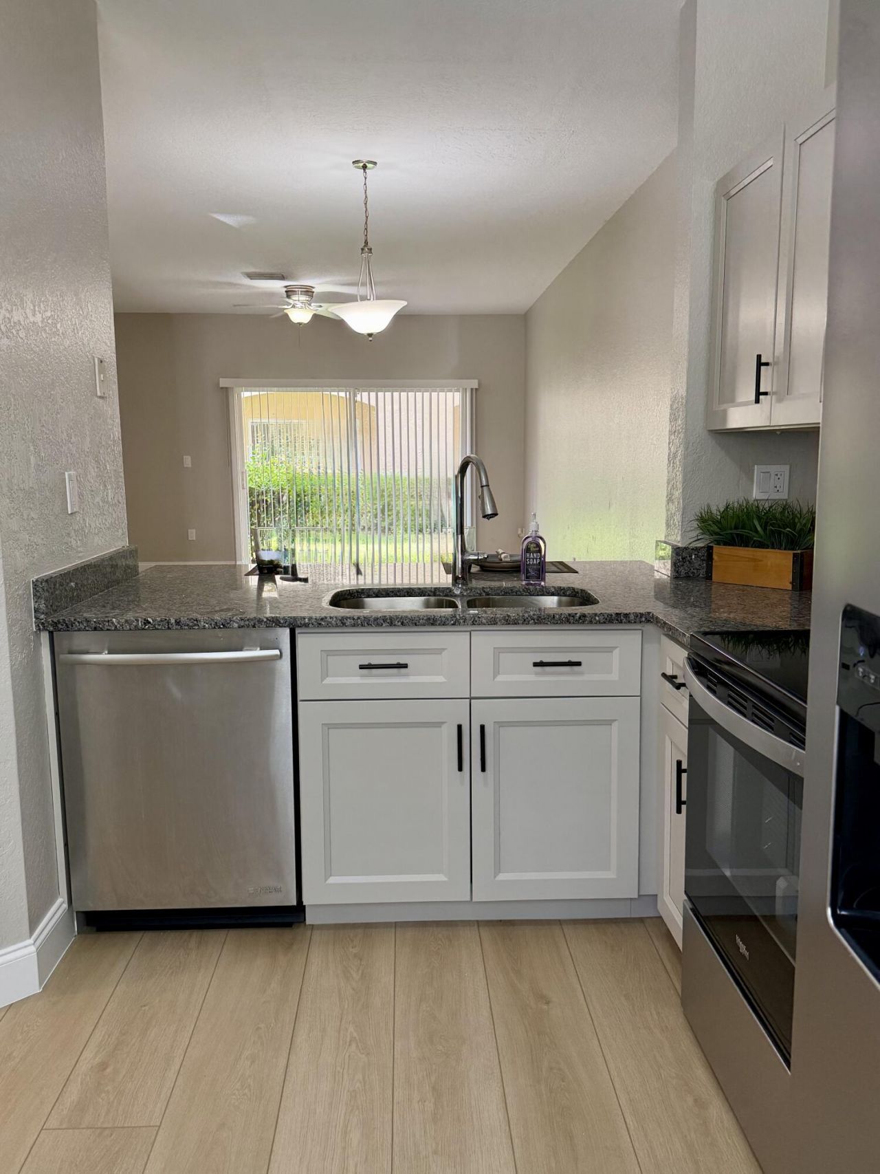 8884 N Isles Circle, Tamarac, FL 33321 Photo