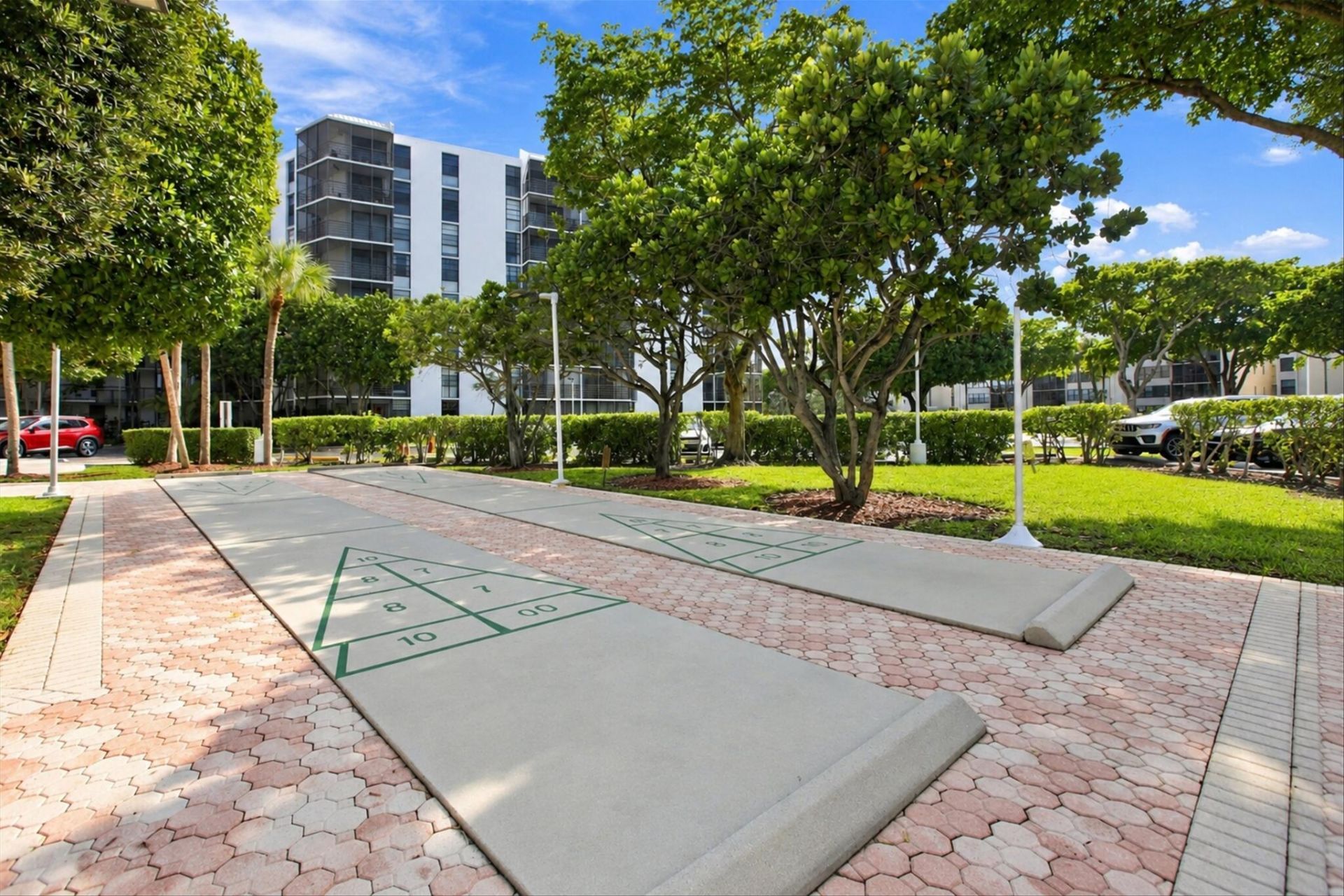 20400 W Country Club Drive, Unit 609, Aventura, FL 33180 Photo