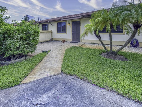 815 ANDREW REDDING Road, Unit 302, Lantana, FL 33462