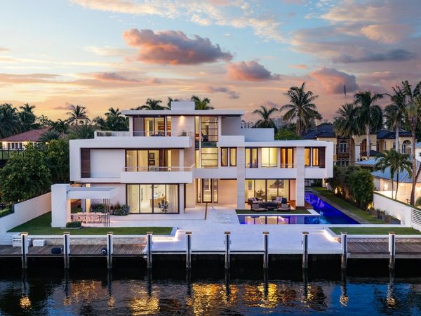 10 Pelican Drive, Fort Lauderdale, FL 33301