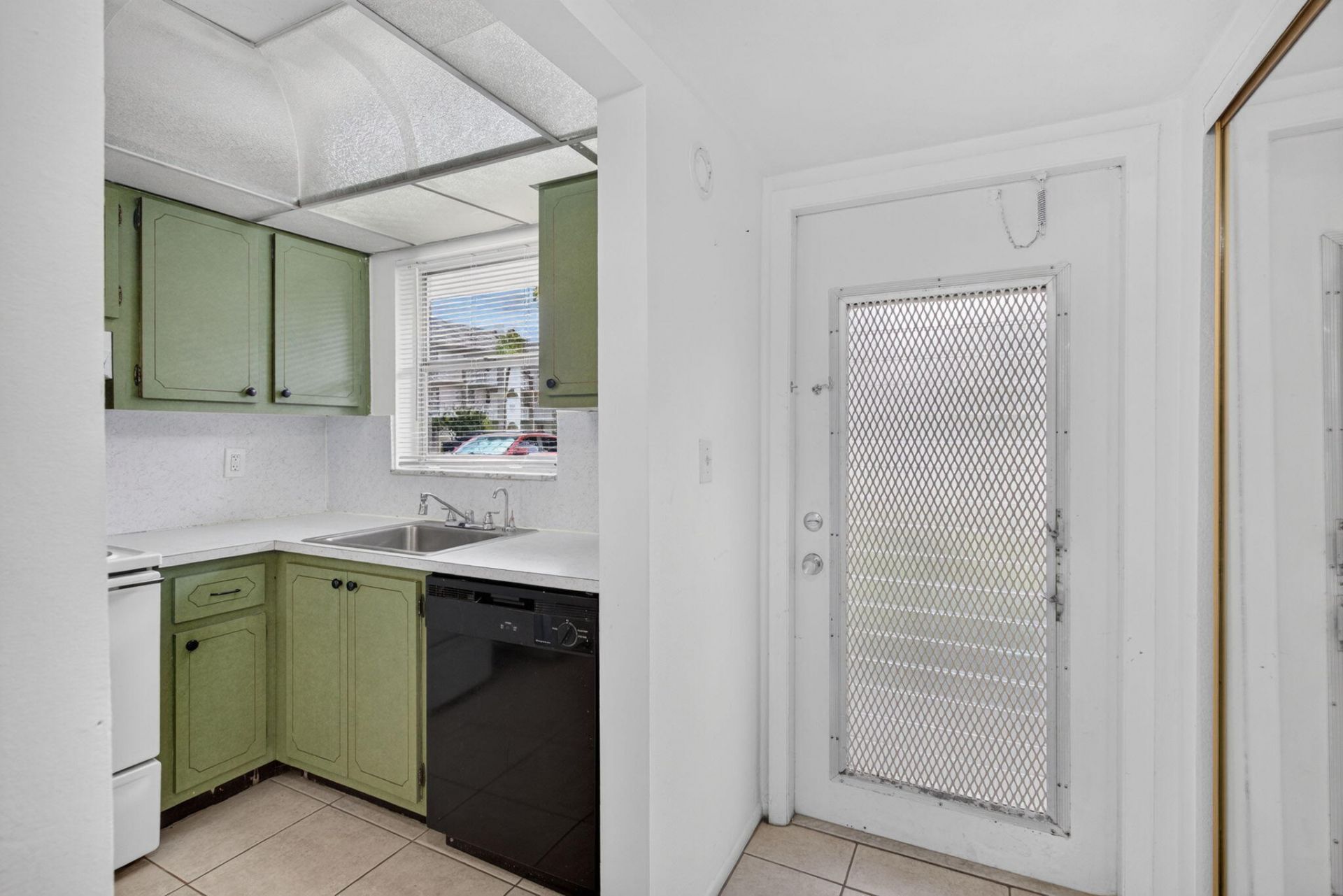 8100 Sunrise Lakes Boulevard, Unit 109, Sunrise, FL 33322 Photo