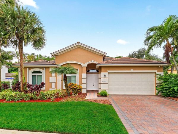 6856 HOULTON Circle, Lake Worth, FL 33467