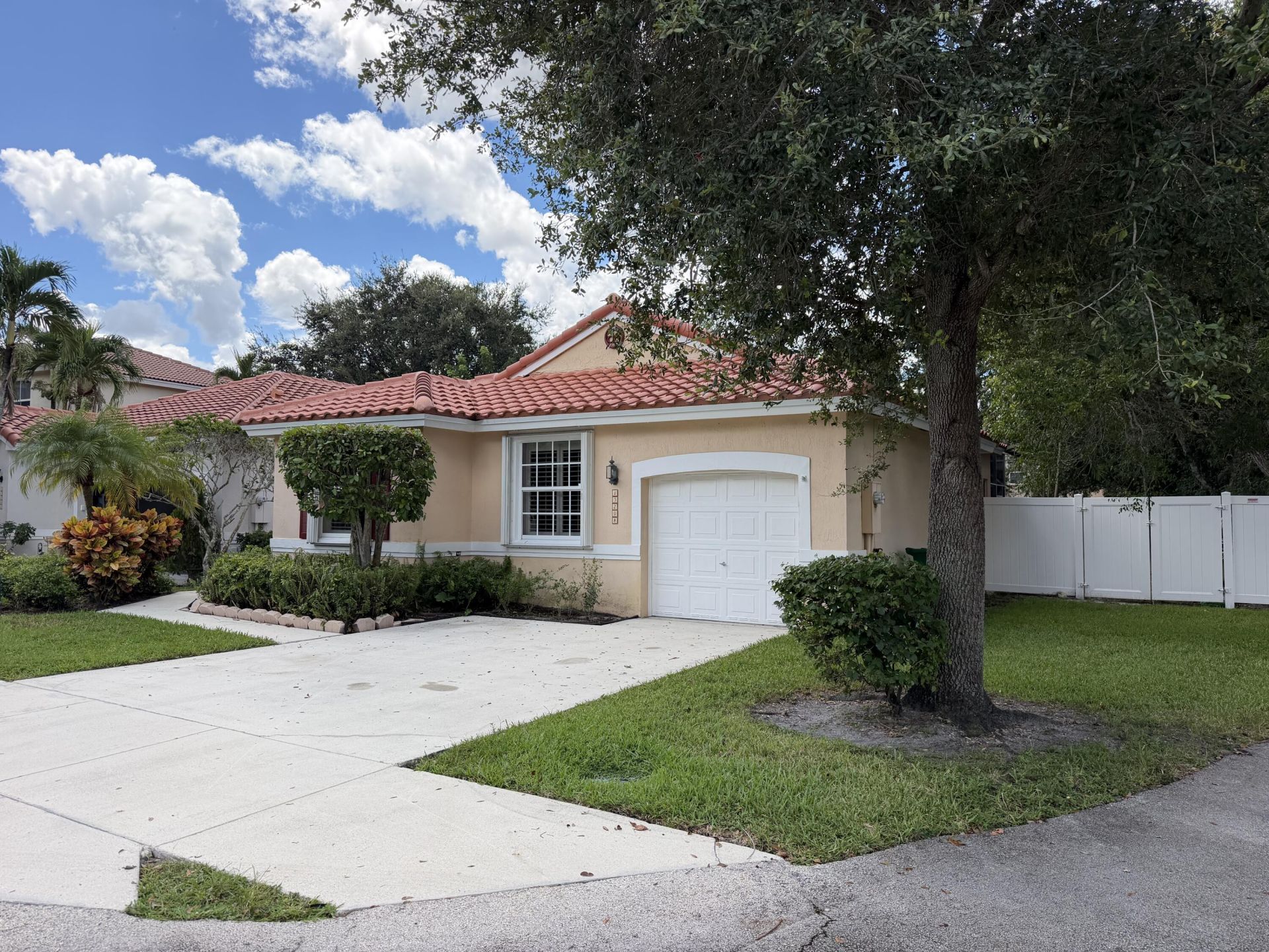 15298 SW 49th Street, Davie, FL 33331 Photo