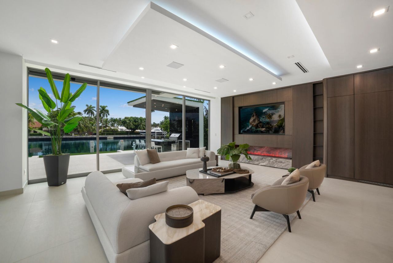 414 Royal Plaza Drive, Fort Lauderdale, FL 33301 Photo