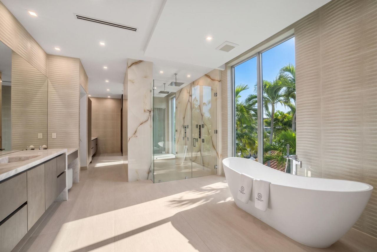 414 Royal Plaza Drive, Fort Lauderdale, FL 33301 Photo