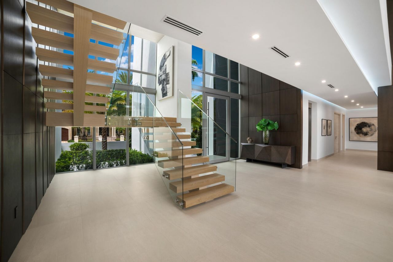 414 Royal Plaza Drive, Fort Lauderdale, FL 33301 Photo