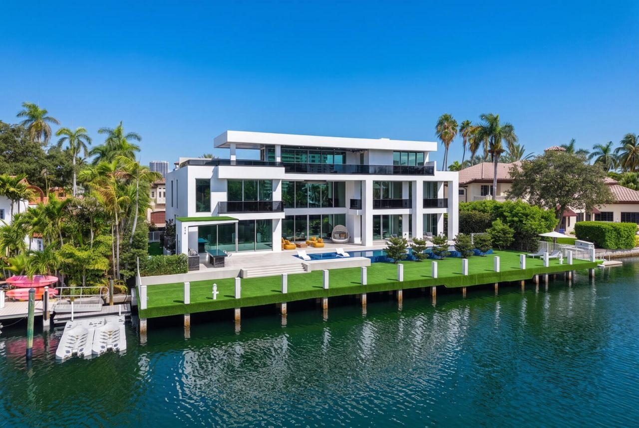 414 Royal Plaza Drive, Fort Lauderdale, FL 33301 Photo