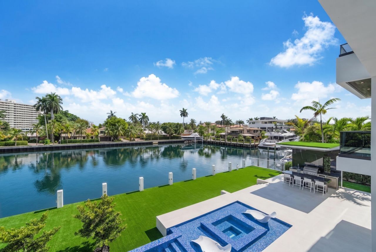414 Royal Plaza Drive, Fort Lauderdale, FL 33301 Photo