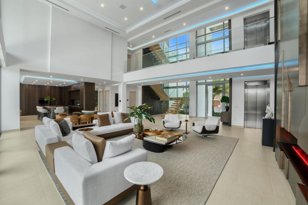 414 Royal Plaza Drive, Fort Lauderdale, FL 33301 Photo