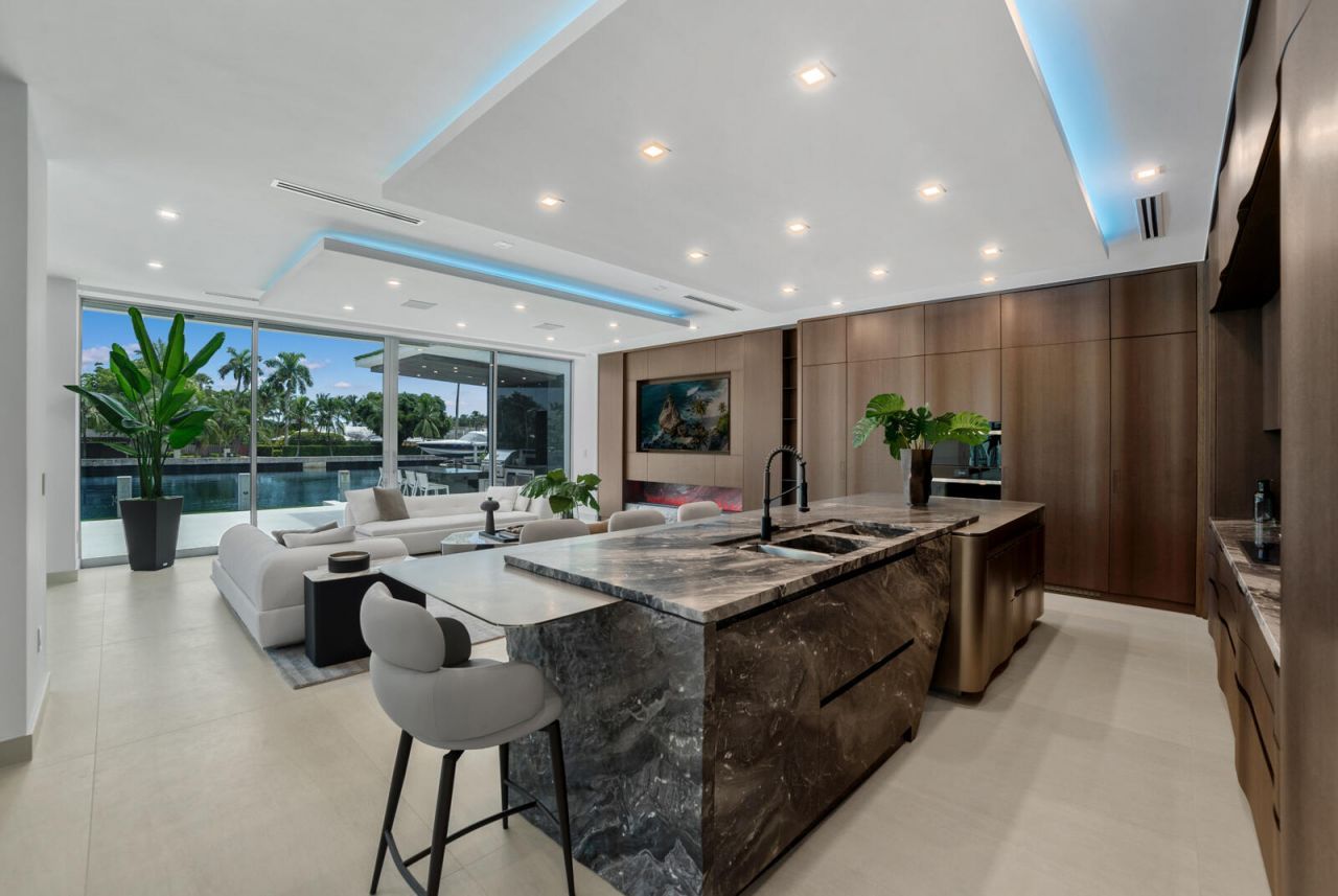 414 Royal Plaza Drive, Fort Lauderdale, FL 33301 Photo