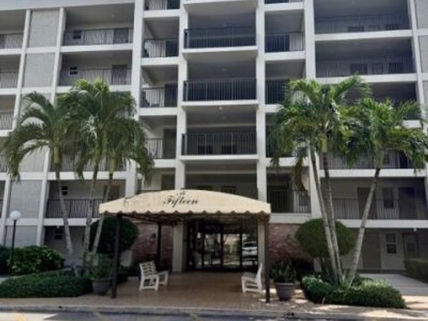 2600 S Course Drive, Unit 107, Pompano Beach, FL 33069