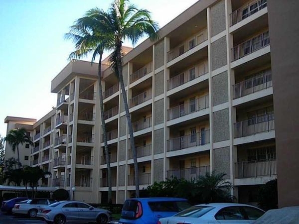 2600 S Course Drive, Unit 107, Pompano Beach, FL 33069